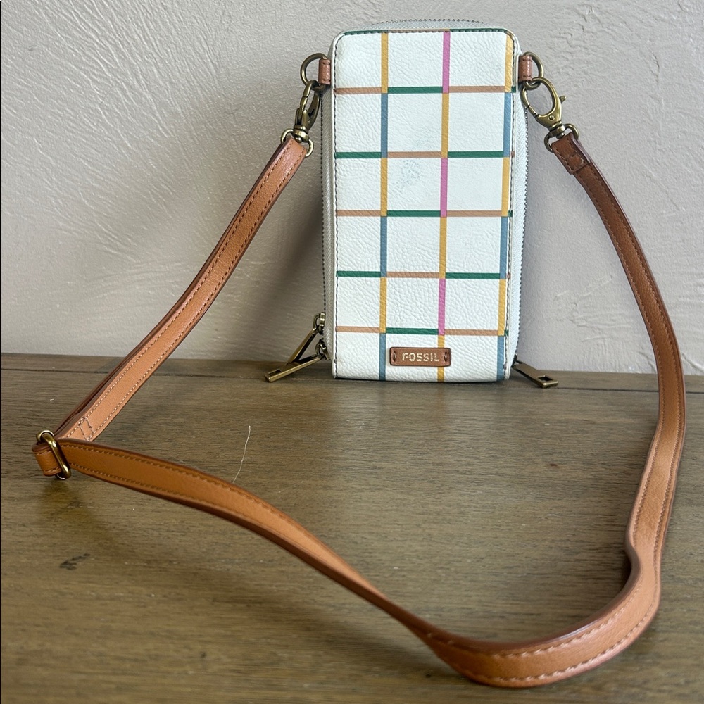 Fossil Sofia Phone Crossbody Leather Bag With Tan Strap. Geometric Pattern.